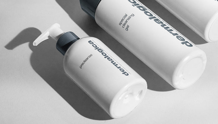 which washes your face better: oil cleansers or face wipes?